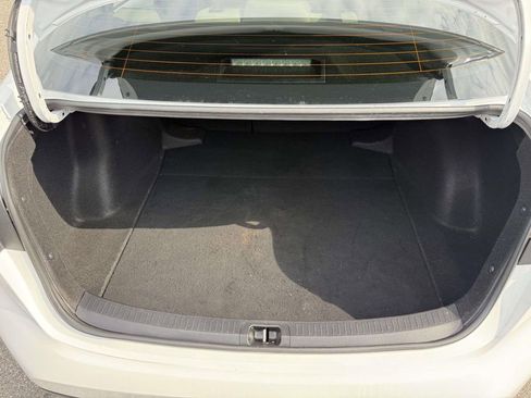 Used 2025 Toyota Corolla LE image 10