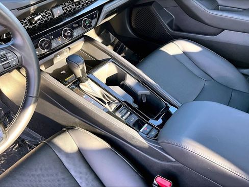 Used 2025 Honda Accord Sport image 17