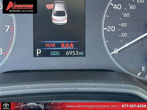 Used 2024 Toyota Corolla LE image 30