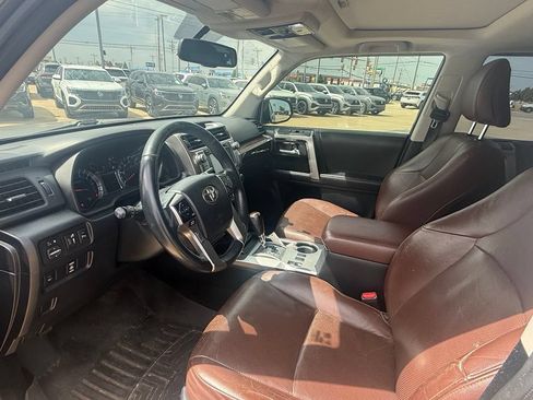 Used 2016 Toyota 4Runner 4WD image 10