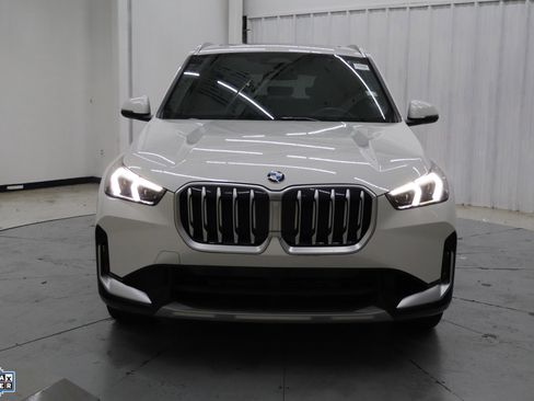 Used 2025 BMW X1 xDrive28i AWD/4WD image 11
