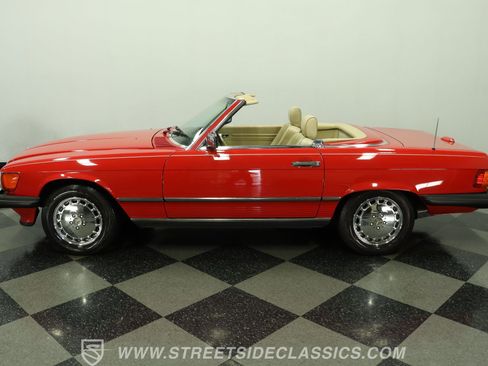 Used 1989 Mercedes-Benz 560 SL image 2