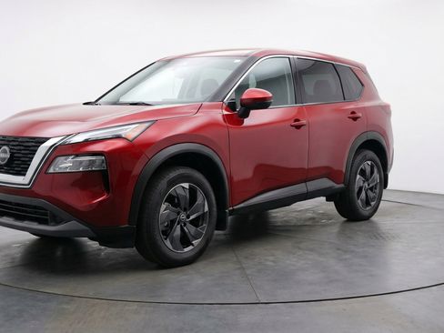 Used 2025 Nissan Rogue SV AWD/4WD image 3