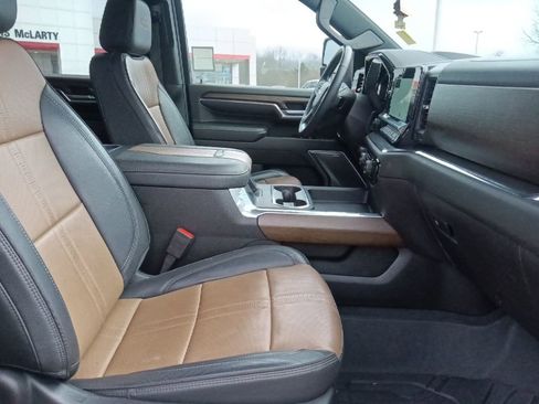 Used 2024 Chevrolet Silverado 2500 High Country w/ High Country Premium Package image 32