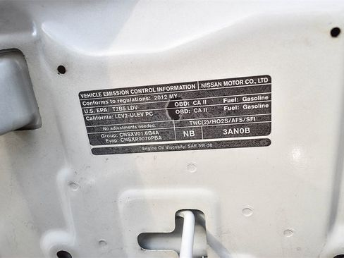 Used 2012 Nissan Versa SL image 25