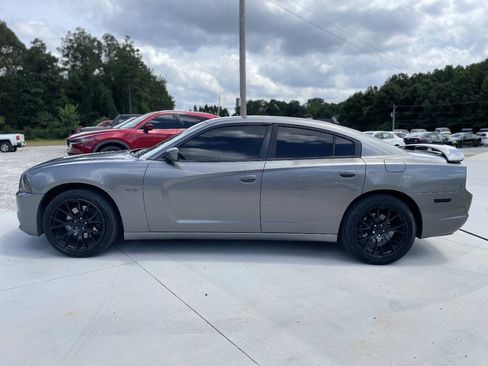 Used 2011 Dodge Charger R/T RWD image 4