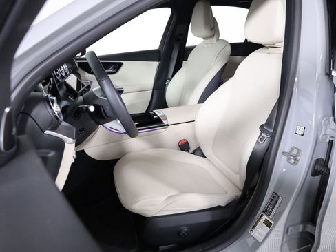 Used 2025 Mercedes-Benz C 300 4MATIC Sedan image 29