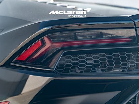 Used 2021 Lamborghini Huracan EVO RWD image 23