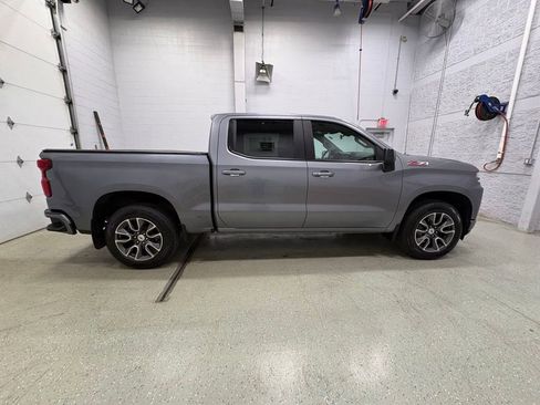 Used 2021 Chevrolet Silverado 1500 RST AWD/4WD image 3