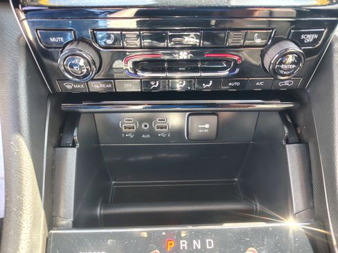 Certified 2024 Jeep Grand Cherokee Limited image 36