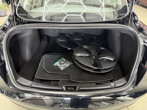 Used 2018 Tesla Model 3 Long Range image 9