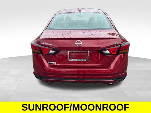 Used 2024 Nissan Altima 2.5 SV w/ SV Premium Package FWD image 5
