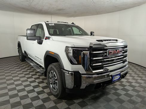 New 2026 GMC Sierra 2500 SLE w/ SLE Value Package; AWD/4WD image 5