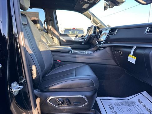 New 2026 Jeep Grand Wagoneer Limited AWD/4WD image 30