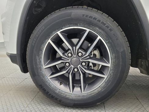 Used 2019 Jeep Grand Cherokee Limited w/ Luxury Group II image 31