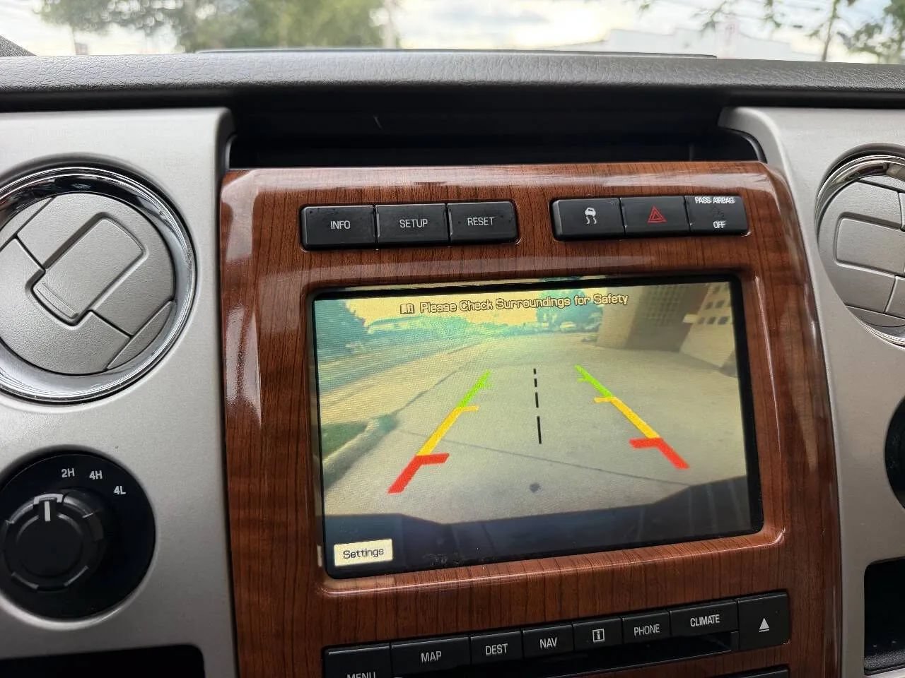 Used 2010 Ford F150 Lariat AWD/4WD image 15