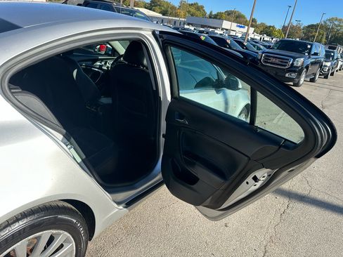 Used 2011 Buick Regal CXL w/ RL4 Preferred Equipment Group image 11