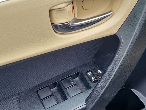 Used 2017 Toyota Corolla LE w/ Carpet Mat Package (TMS) image 15