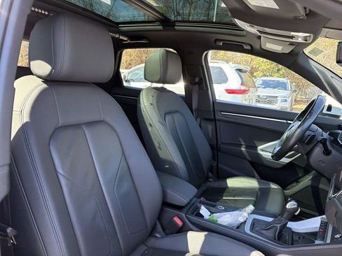 Used 2024 Audi Q3 2.0T Premium image 16