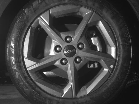 Used 2025 Kia K4 LXS image 13