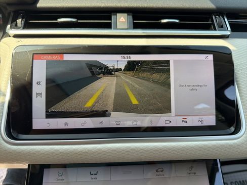 Used 2019 Land Rover Range Rover Velar R-Dynamic SE AWD/4WD image 35