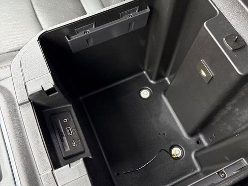 Used 2020 Chevrolet Silverado 2500 LTZ w/ LTZ Premium Package image 33