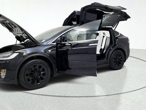 Used 2021 Tesla Model X Long Range AWD/4WD image 14