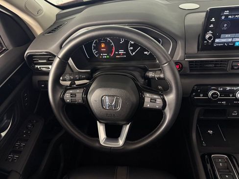 Used 2025 Honda Pilot Touring image 31