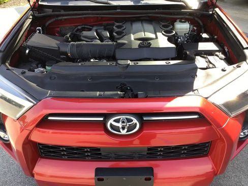 Used 2021 Toyota 4Runner SR5 Premium AWD/4WD image 35