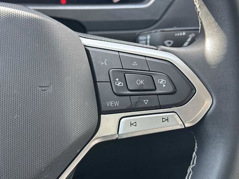 Used 2022 Volkswagen Tiguan SE image 23