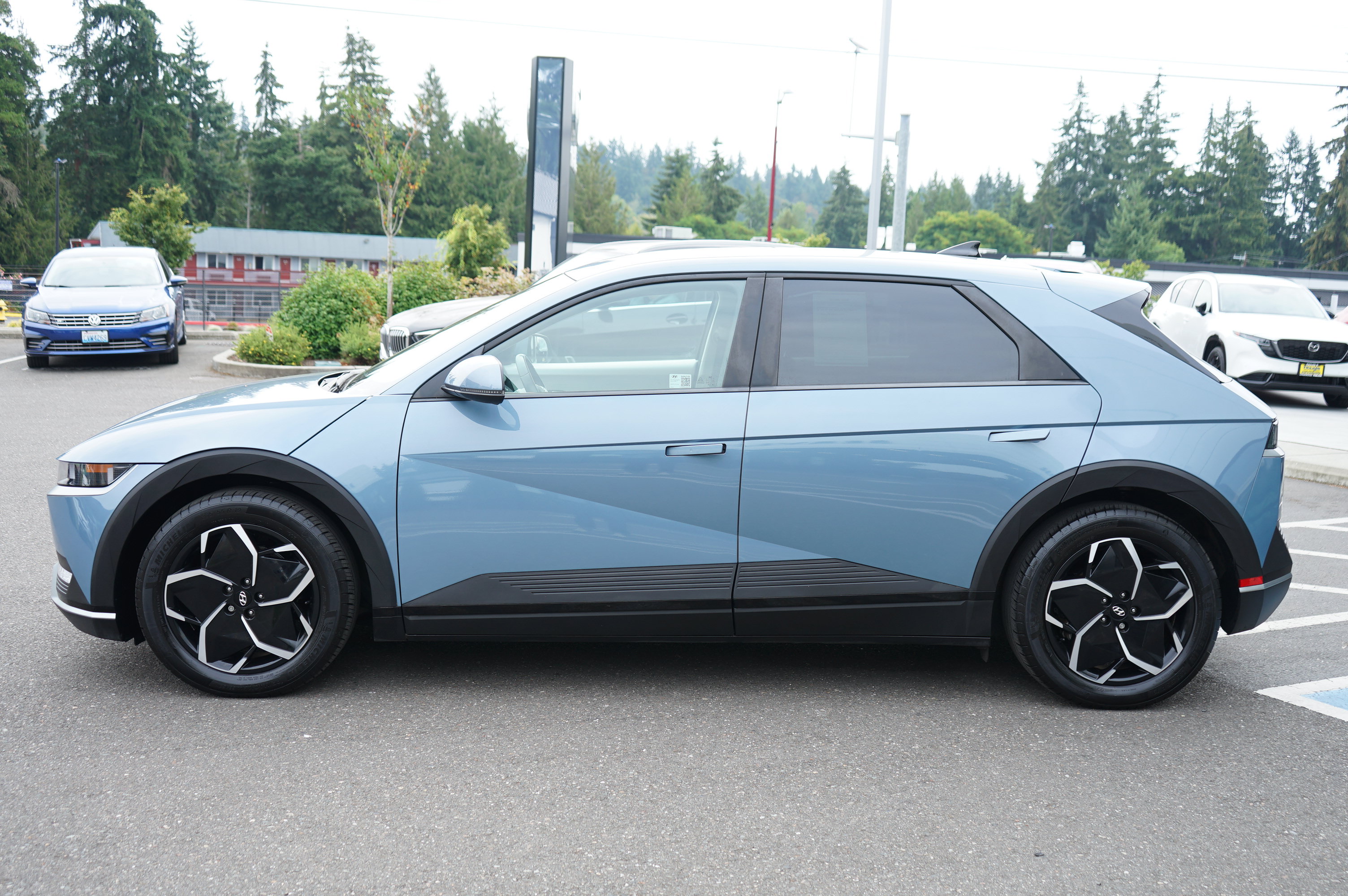 Used 2024 Hyundai Ioniq 5 SE AWD/4WD image 7