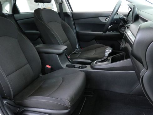 Used 2020 Kia Forte LXS image 27