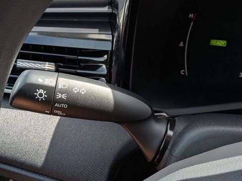 Used 2025 Toyota Camry LE FWD image 14