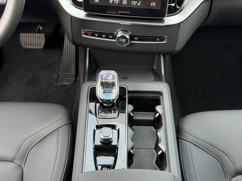 New 2027 Volvo XC90 B6 Plus AWD/4WD image 10