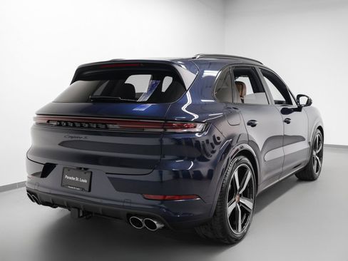 New 2026 Porsche Cayenne S image 12