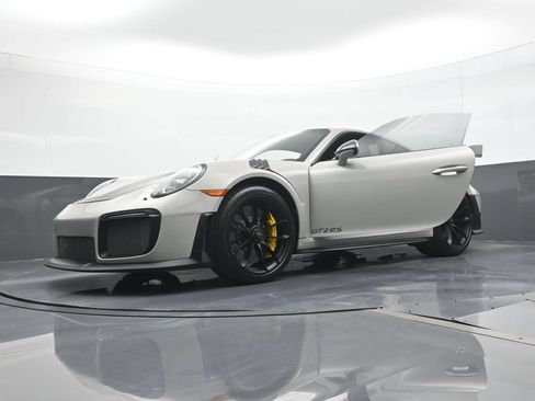 Certified 2019 Porsche 911 GT2 RS w/ Weissach Package RWD image 27