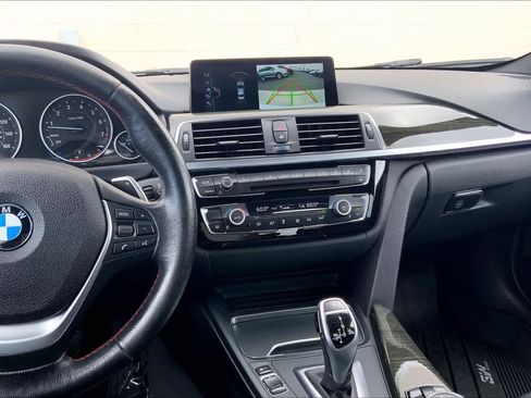 Used 2017 BMW 330i Sedan RWD image 16
