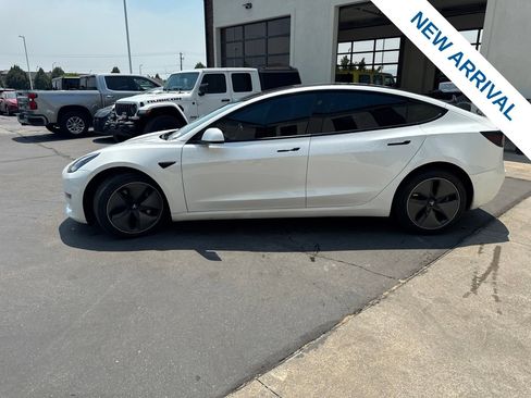 Used 2022 Tesla Model 3 Long Range AWD/4WD image 4