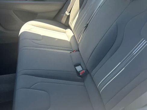 Used 2024 Hyundai Elantra Blue FWD image 5