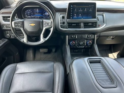 Used 2023 Chevrolet Suburban LT AWD/4WD image 2