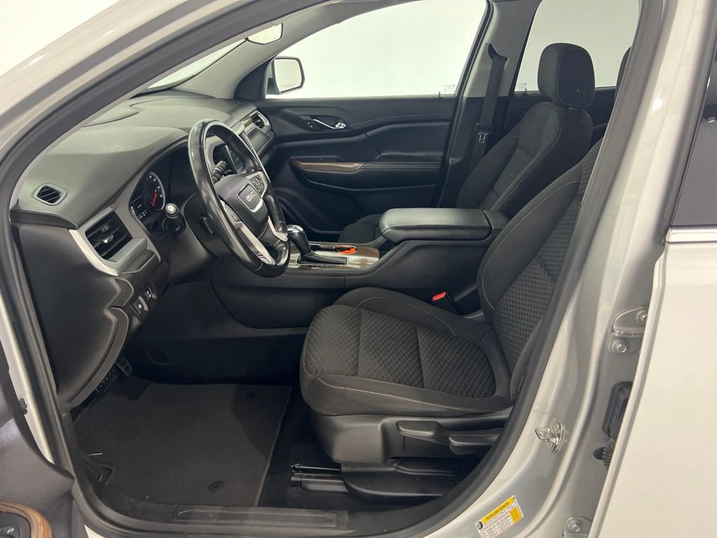 Used 2019 GMC Acadia SLE FWD image 18