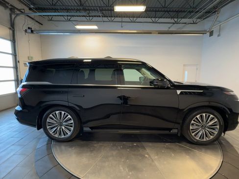 New 2026 INFINITI QX80 Luxe w/ Exterior Package image 9