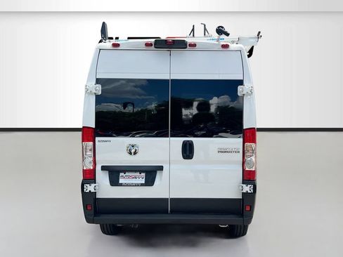 Used 2024 RAM ProMaster 2500 w/ Convenience Group FWD image 6