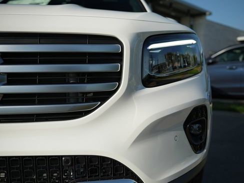 Certified 2026 Mercedes-Benz GLB 250 4MATIC image 12