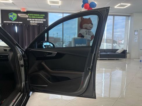Used 2019 Audi A4 2.0T Prestige w/ Prestige Package image 43