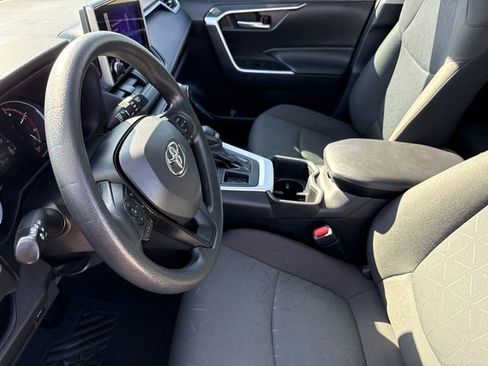 Used 2024 Toyota RAV4 XLE w/ Convenience Package FWD image 20