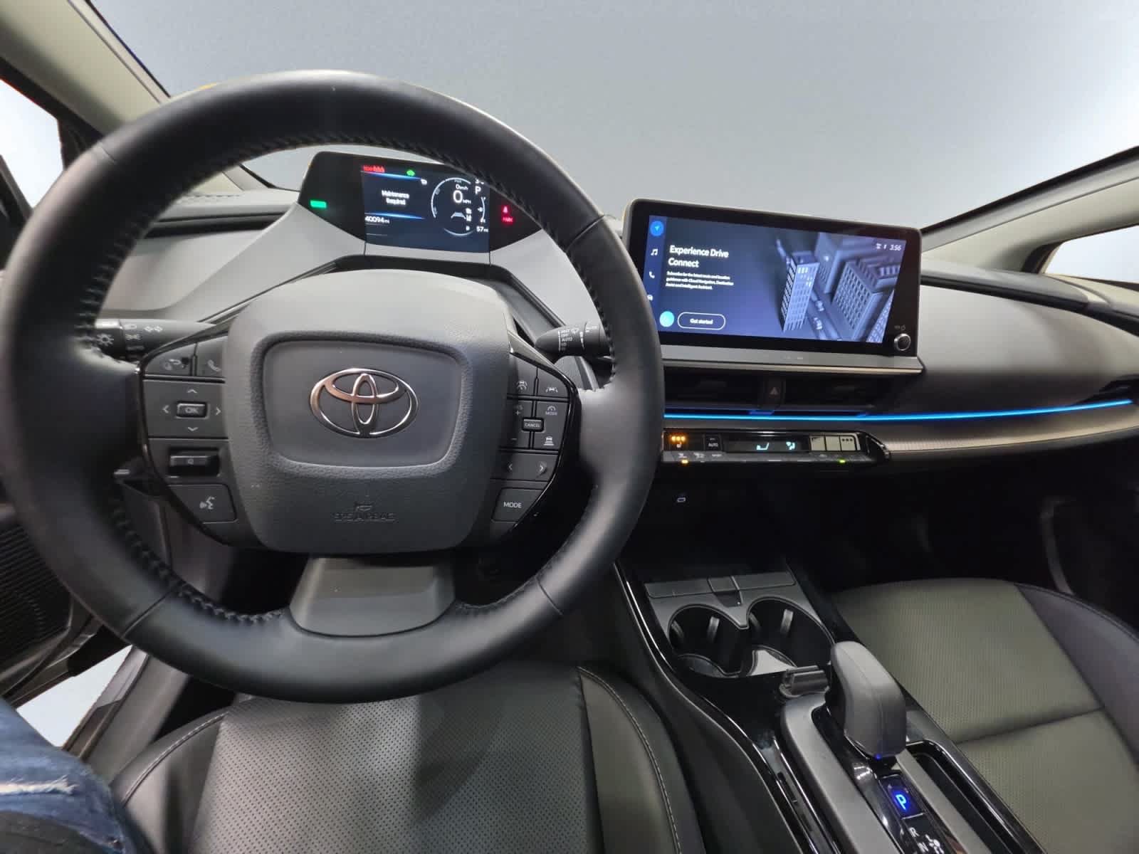 Used 2024 Toyota Prius XLE AWD/4WD image 5