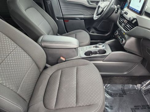 Used 2024 Ford Escape Active w/ Cold Weather Package image 15