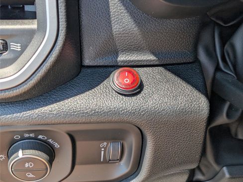 Used 2022 RAM 1500 Big Horn AWD/4WD image 25