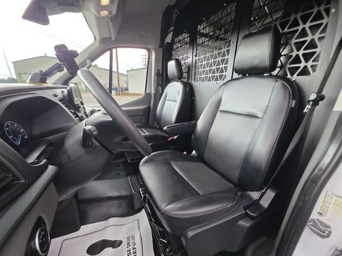 Used 2023 Ford Transit 250 Medium Roof AWD image 18